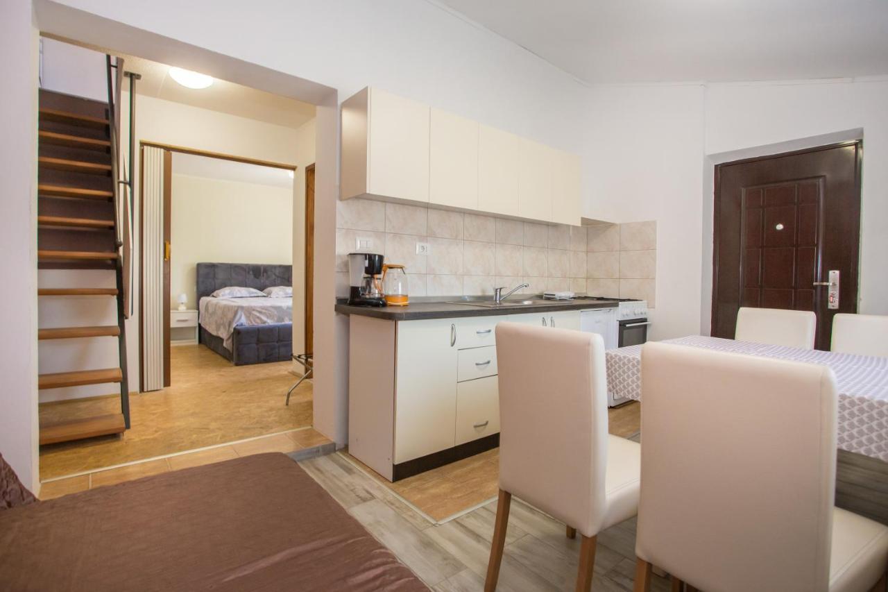 Apartment Ema-dany *