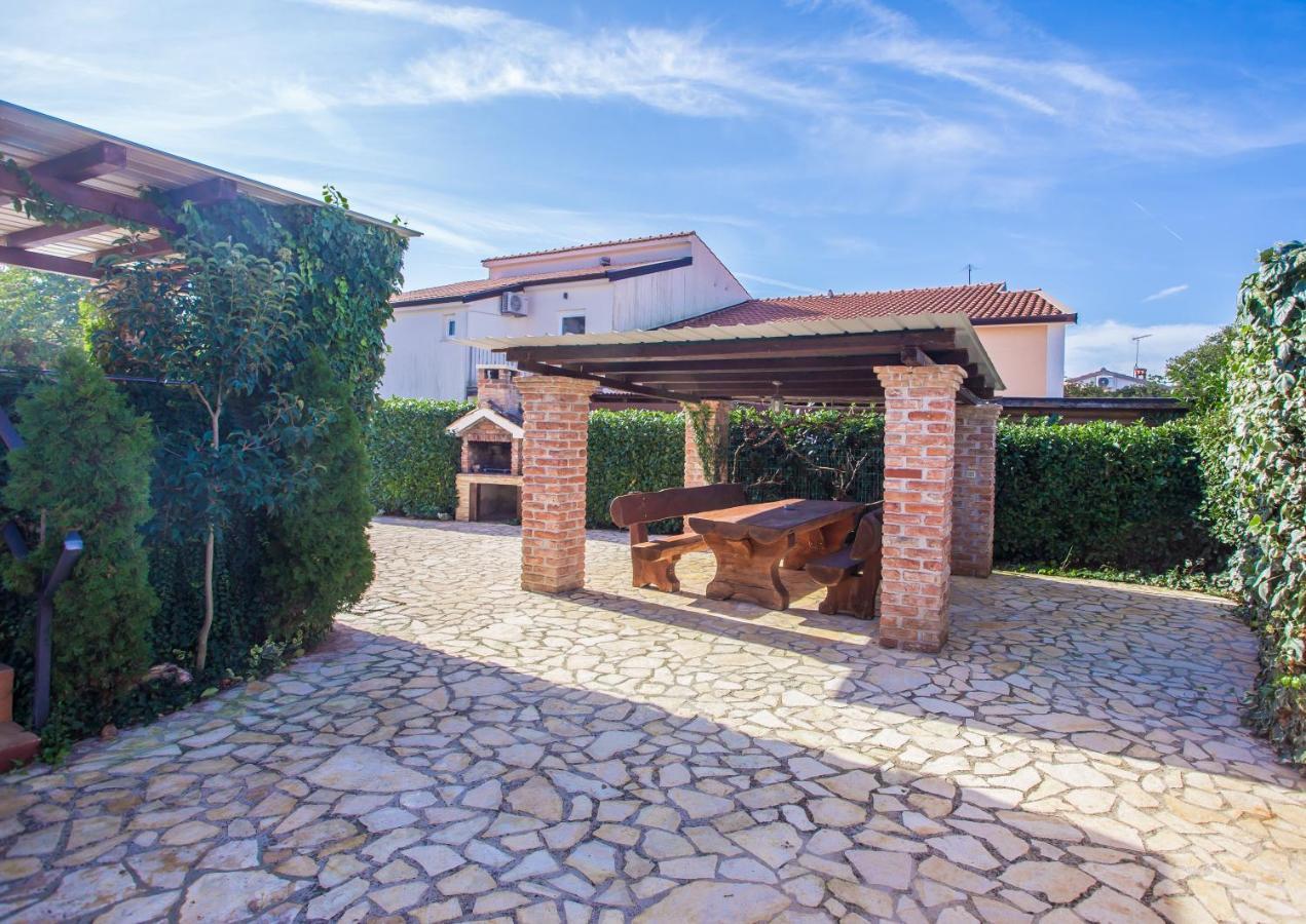 Ema-dany Appartement *